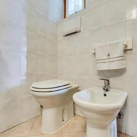 Apartment In Gravedona Near Ski Resorts, Cleaning Included Apartmán Gravedona